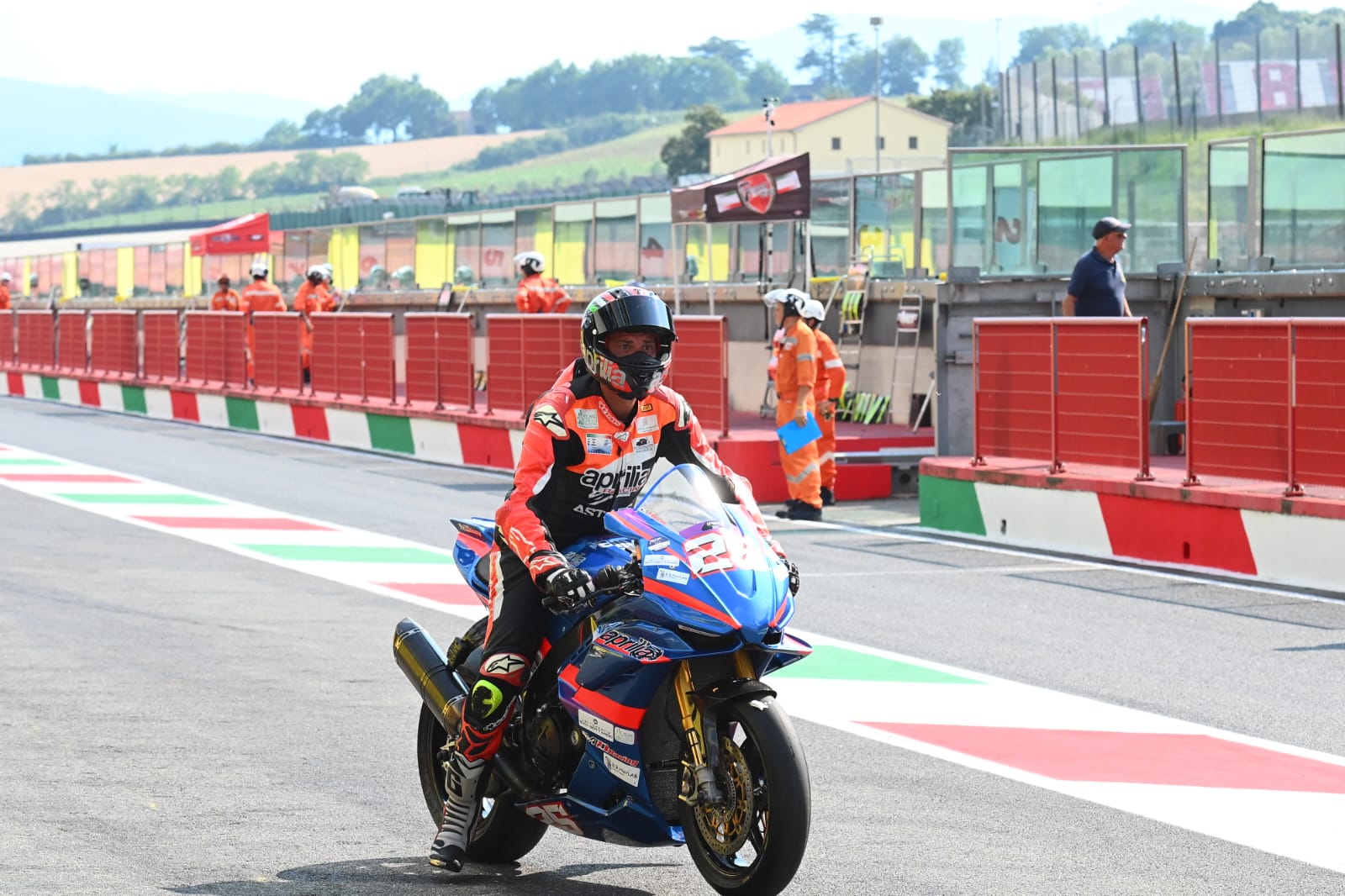 Uscita dalla pit lane